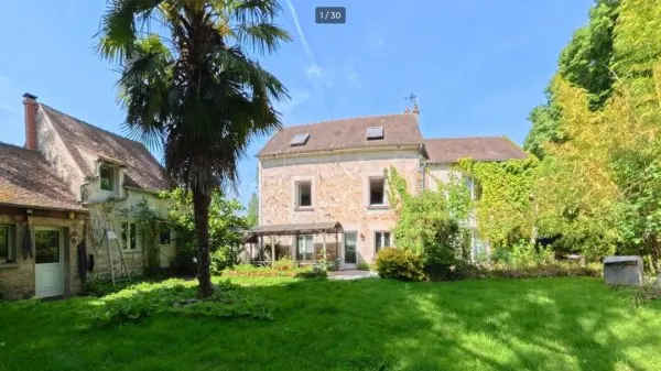 Maison 16 pièces 340 m²