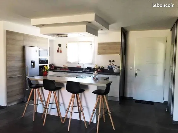Propriété 5 pièces 83 m²