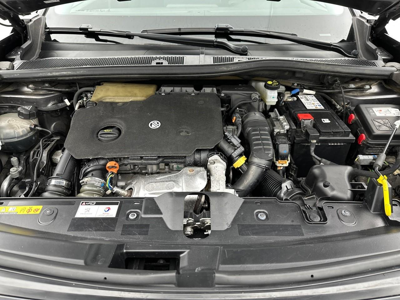 Peugeot 2008 bluehdi 130 s&s eat8 allure pack — photo 13