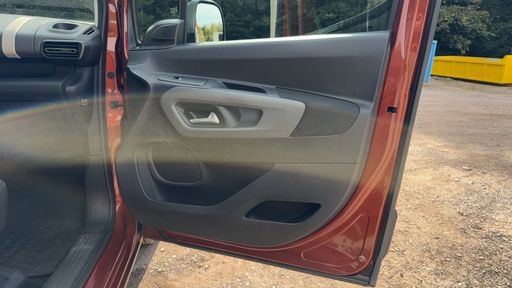 Citroen Berlingo 1.5 BlueHdi 100 - Feel – 2021 – 68030 km – Diesel – Boîte Manuelle — photo 57