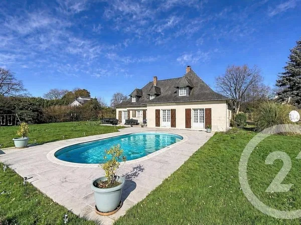 Maison 8 pièces 200 m²