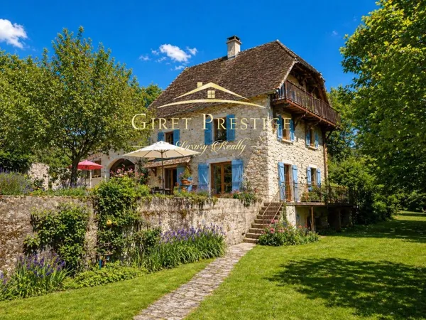 LHUIS maison de charme 249m² sur terrain de 3340m²