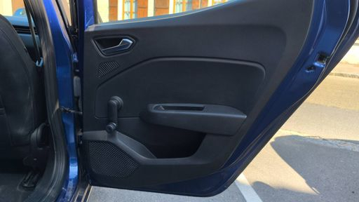Renault Clio 1.0 TCe 100 - Zen – 2019 – 103769 km – Essence – Boîte Manuelle — photo 10