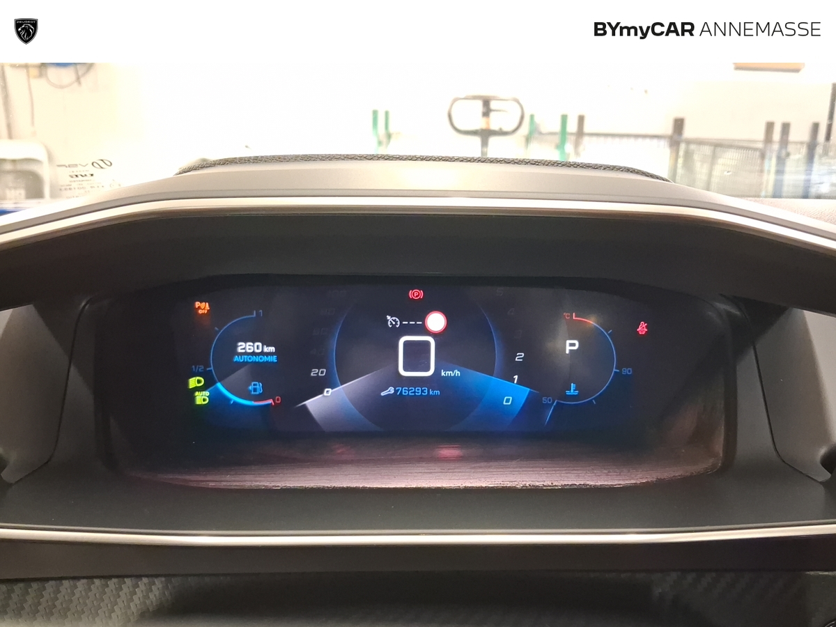 Peugeot 2008 PureTech 130 S&amp;S EAT8 — photo 28