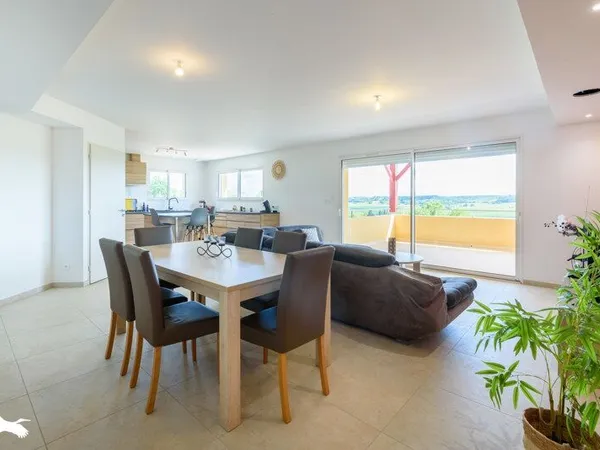 Contemporaine de 4 pièces principales