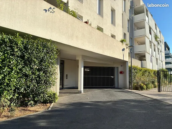 Montpellier - Avenue d'Assas - Parking