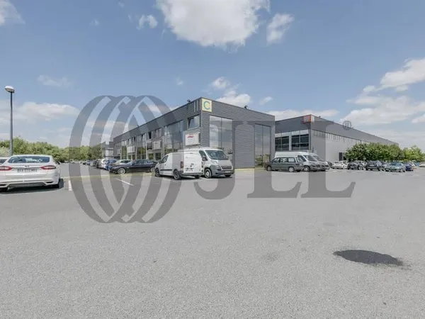Local d'activité 1393 m²