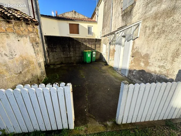 Maison à rénover 2 appartements