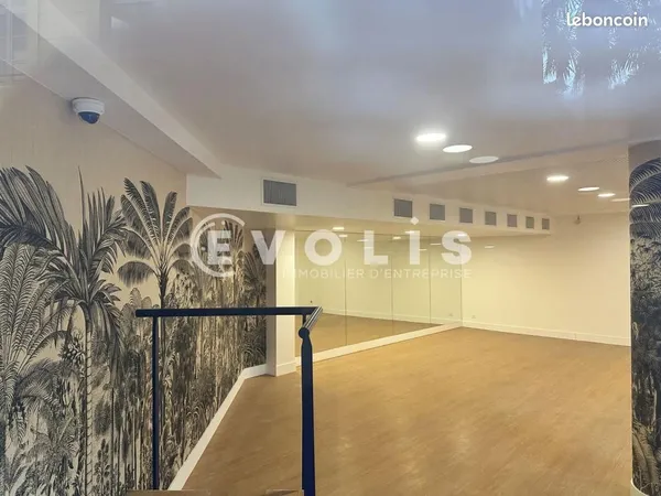 Bureaux 147 m²