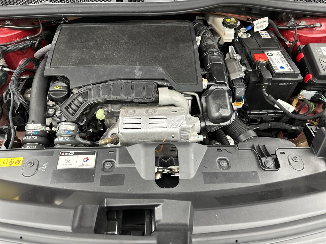 Peugeot 2008 puretech 100 s&s bvm6 allure — photo 13