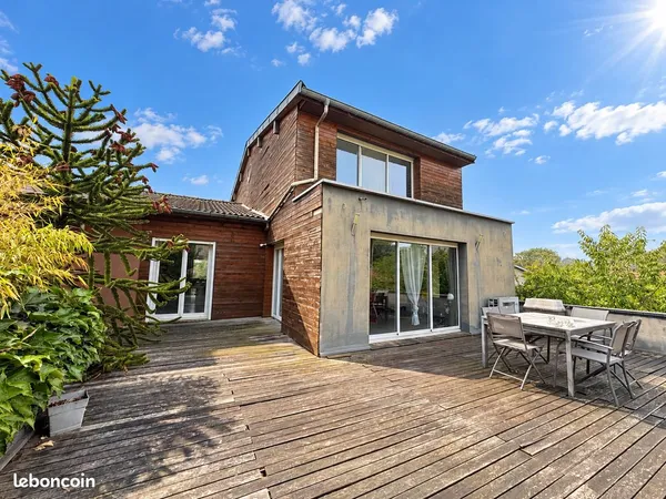 Maison 6 pièces 194 m²