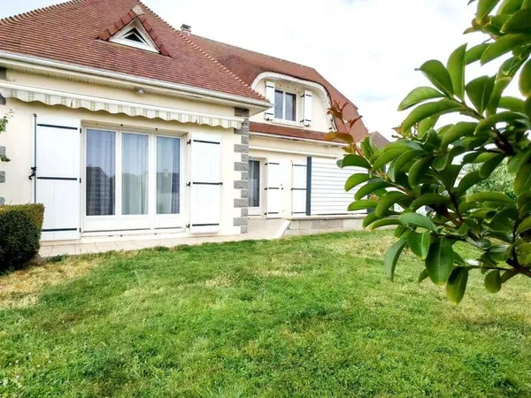 Maison 6 pièces 151 m²