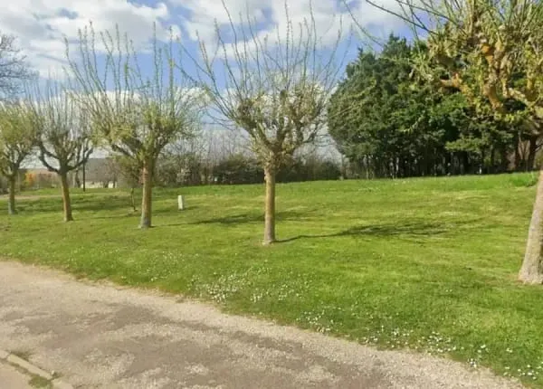 Terrain 677 m²
