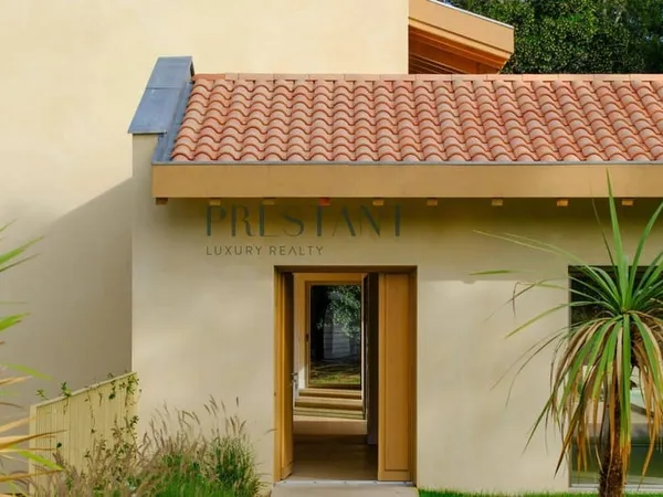 Maison 8 pièces 461 m²