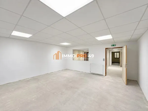 Local 2 pièces 122 m²