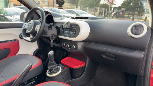 Renault Twingo 1.0 SCe 70 - Intens – 2014 – 116146 km – Essence – Boîte Manuelle — photo 18