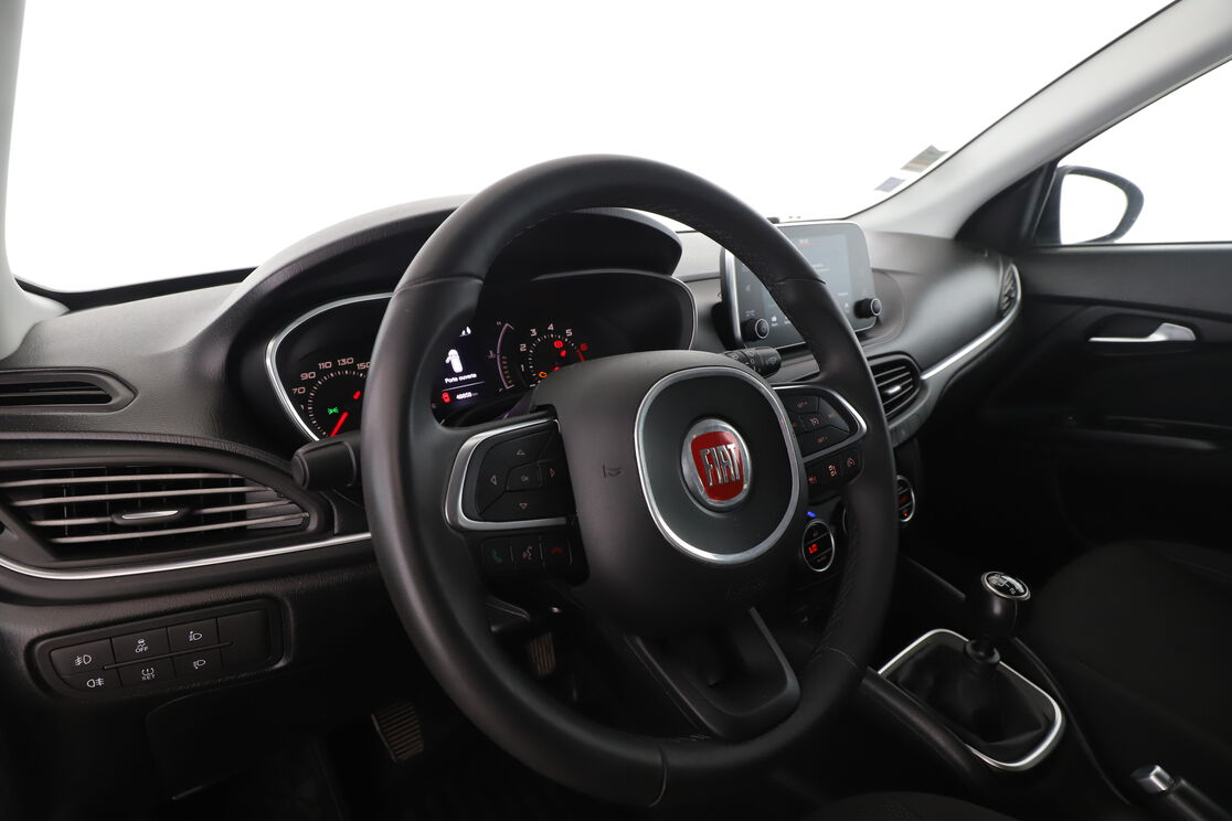 Fiat Tipo SW 1.4 T-Jet Lounge — photo 15