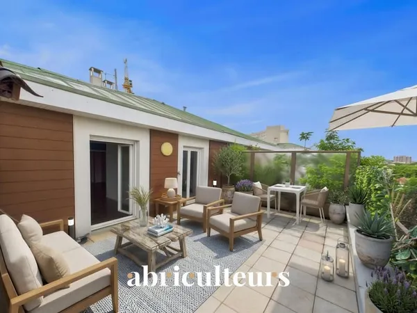 Profitez d'un bel espace de 128 m², paisible et sous haute sécurité. à Villeneuve-la-Garenne (92390)