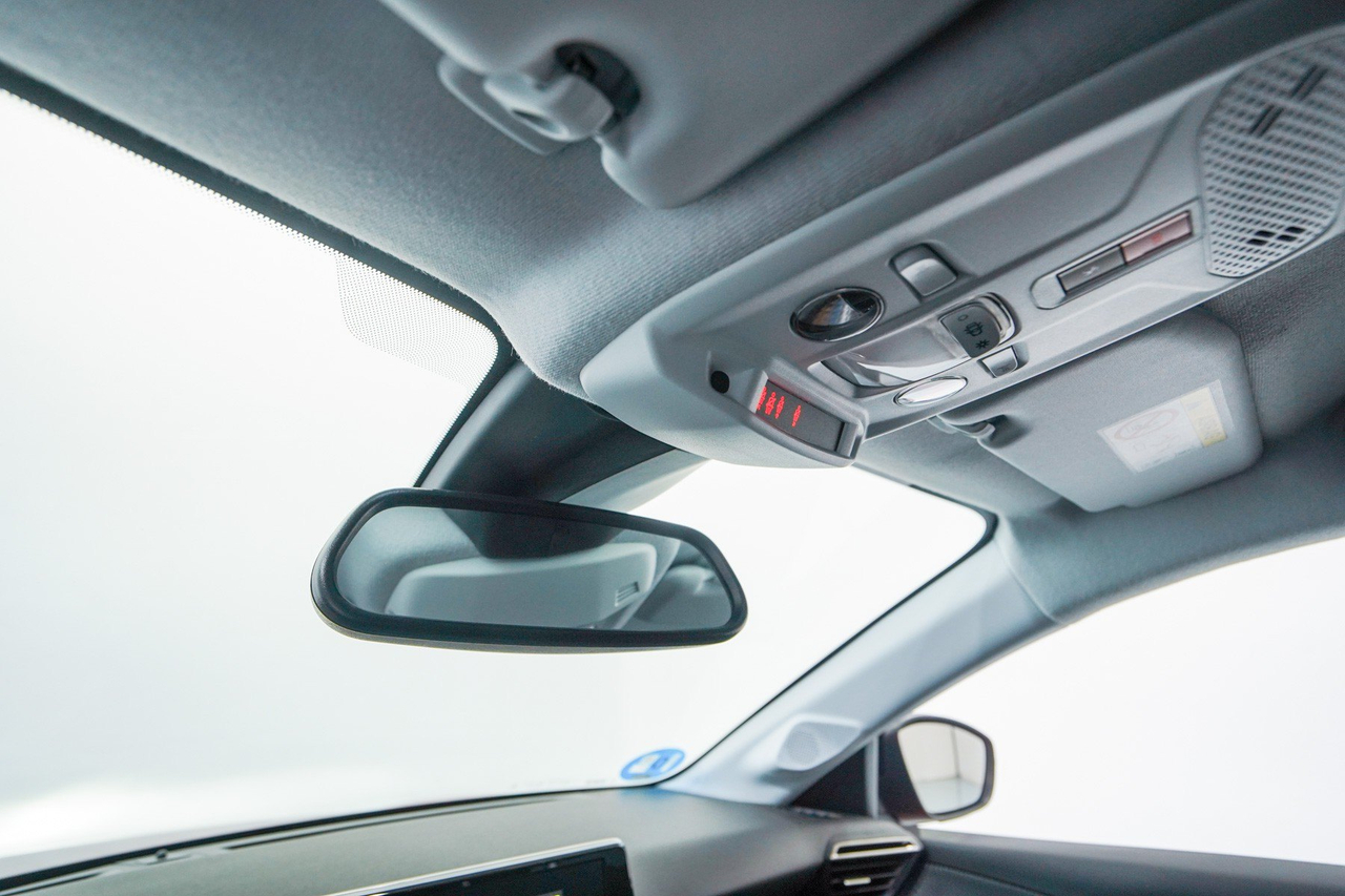 Peugeot 208 — photo 30