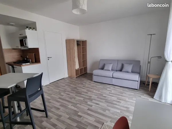 Location Appartement Studio meublé à la Roche-sur-Yon Centre Ville 26m²
