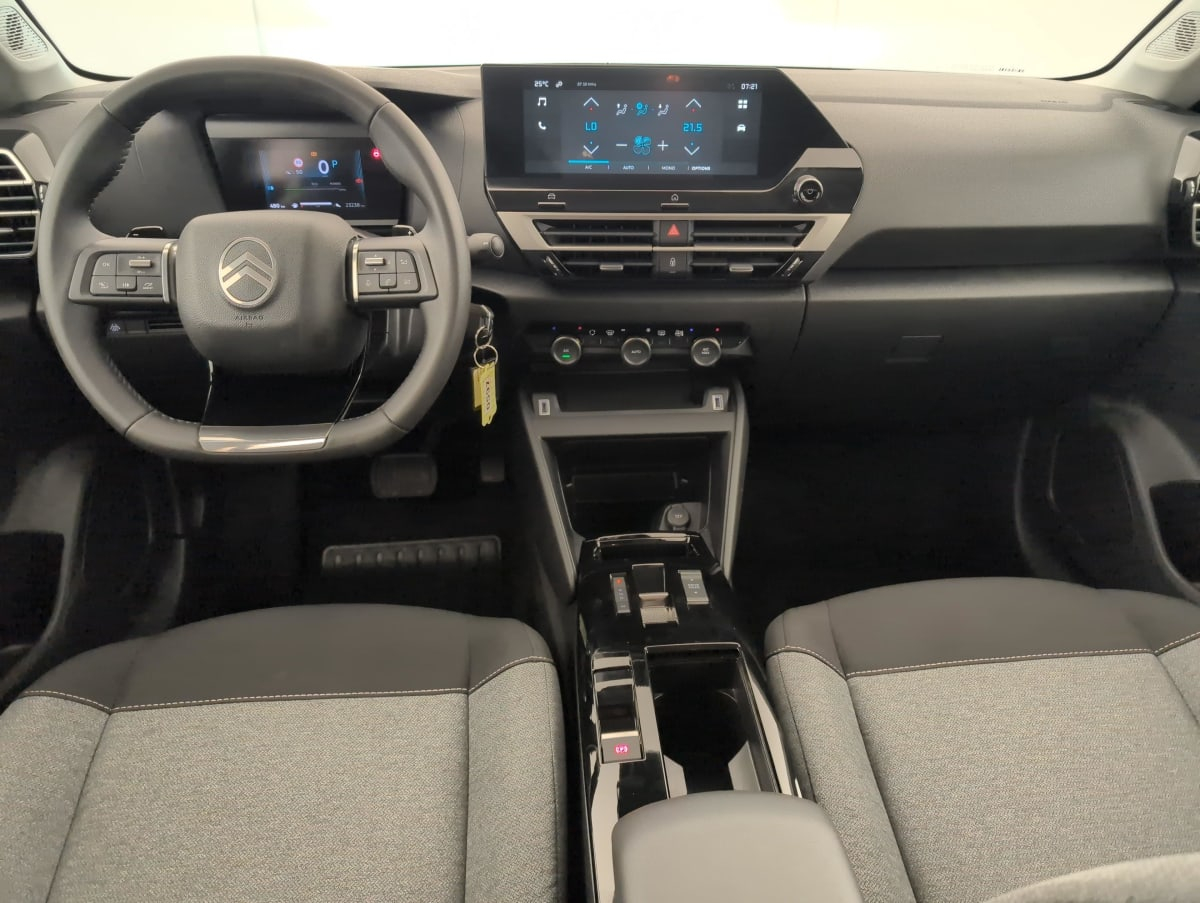 Citroën C4 — photo 13
