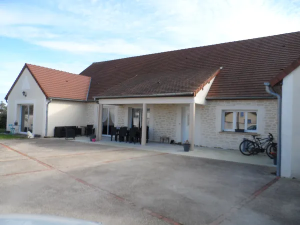 Maison 7 pièces 210 m²