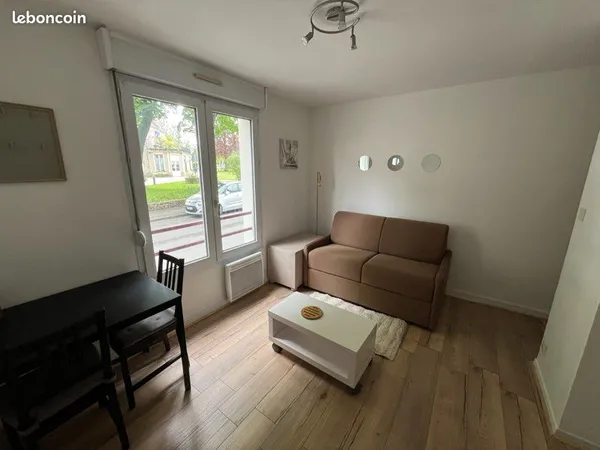Studio meublé - Evron - Investissement Locatif