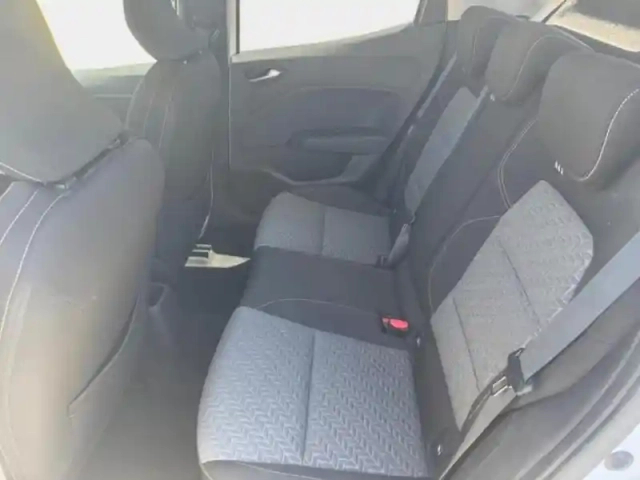 Renault Clio 1.5 blue dci 100ch evolution — photo 12
