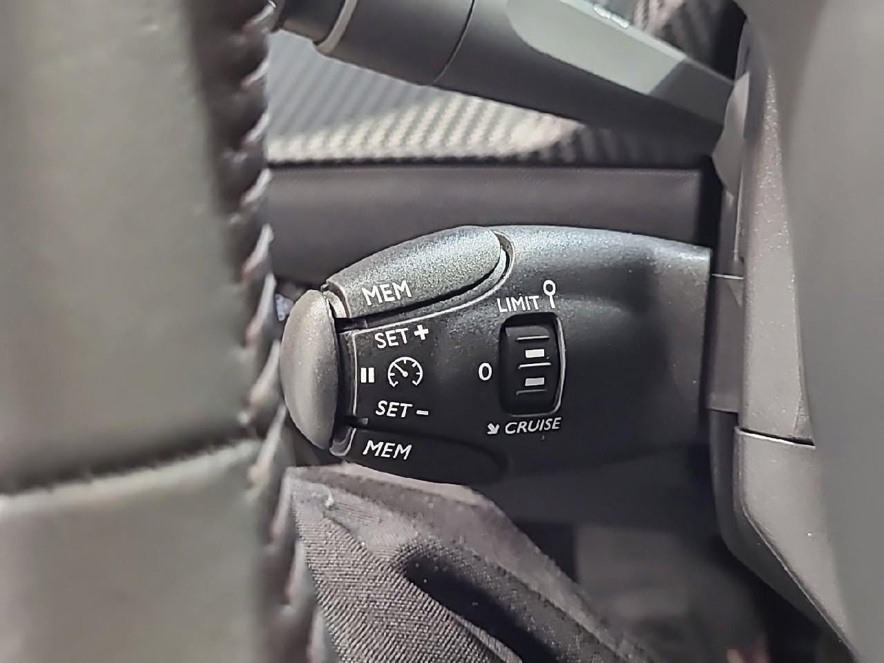 Peugeot 208 puretech 100 s&s bvm6 allure — photo 22