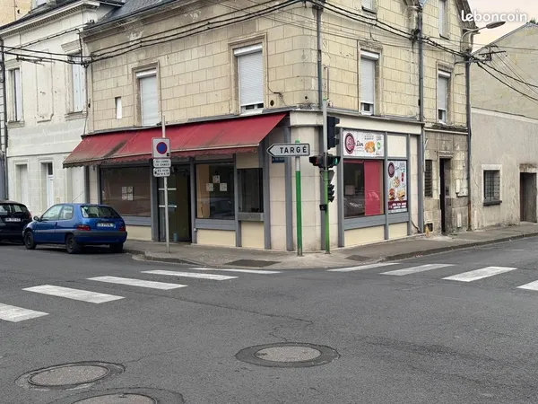 LOCAL COMMERCIAL 45 m² — EMPLACEMENT D'ANGLE N°1