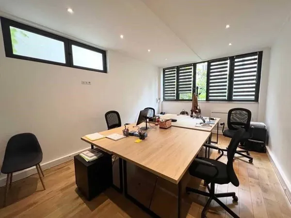 Bureaux 125 m²