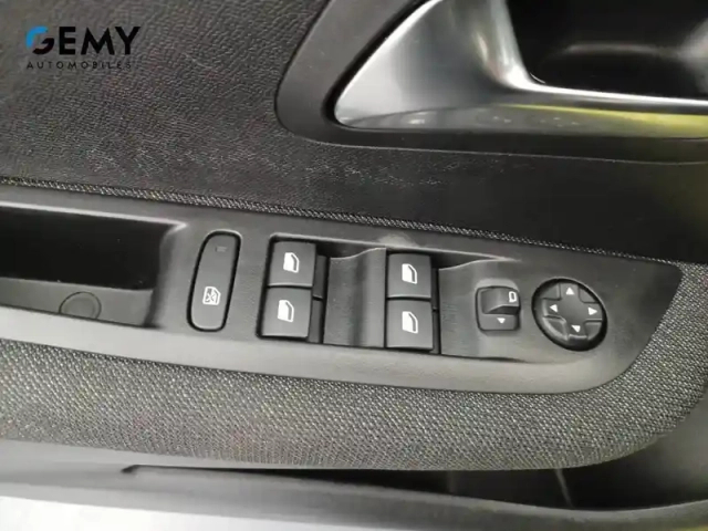 Peugeot 208 100 s&amp;s bvm6 — photo 12