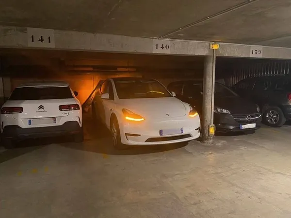 Parking 12 m²
