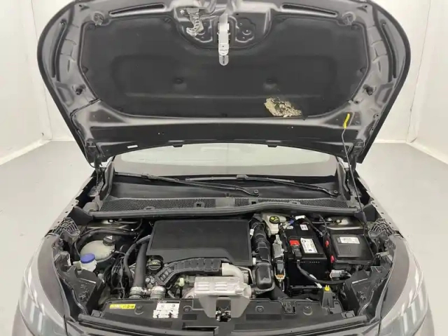 Peugeot 2008 puretech 130 s&amp;s eat8 — photo 51