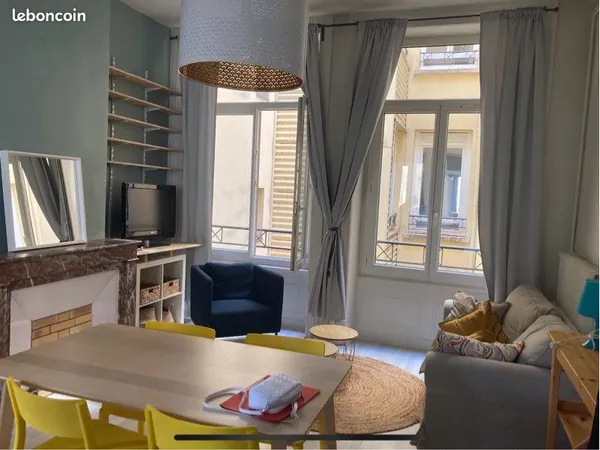 T3 meuble hyper centre