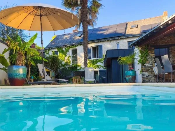 Maison familiale avec piscine aux portes de Angers