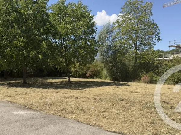 Terrain 1542 m²