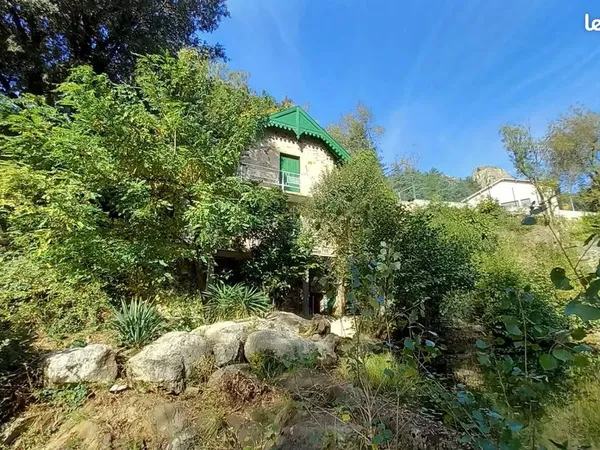 Maison de charme rénovée en bord de rivière - Colombières-sur-Orb