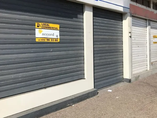 Local Commercial - 50m2 - centre ville Saint-Pierre