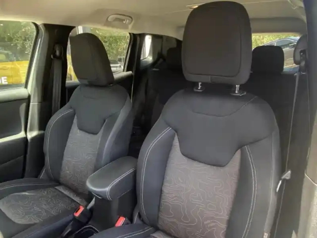 Jeep Renegade 1.3 t4 240h 180 4xe phev hybrid 11.4 kwh e-awd awd bva upland — photo 9