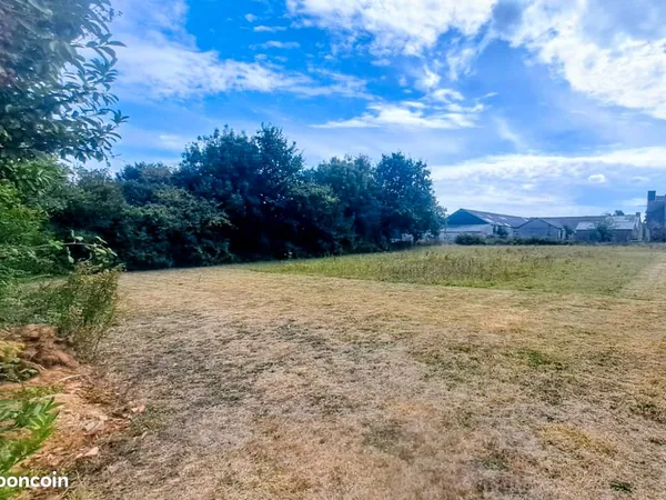 Terrain 1242 M² Argol