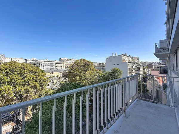Michel-Ange / Parent de Rosan - Grand 2 pièces avec balcon et vue dégagée