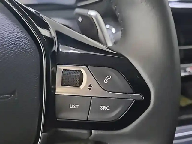 Peugeot 208 hybrid 100 e-dcs6 — photo 29