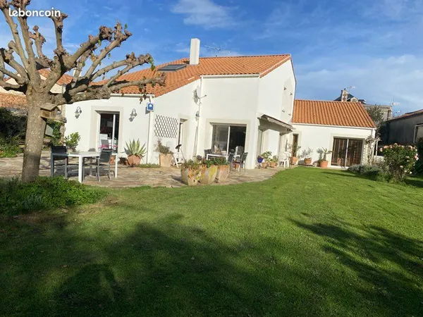 Grande maison avec jardin