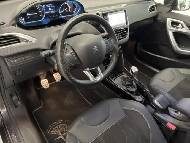 Peugeot 2008 1.2 puretech 110ch e6.c crossway s&amp;s 5cv — photo 9