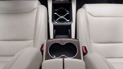 Tesla Model S AWD 100 kWh Dual Motor - Long Range – 2018 – 85187 km – Électrique – Boîte Automatique — photo 33