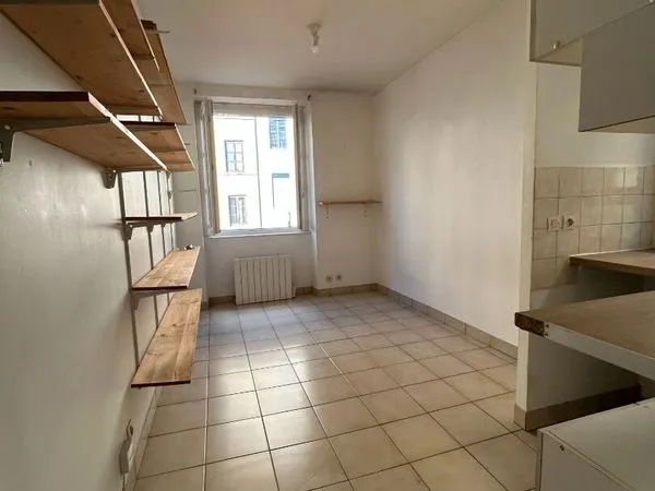 Studio 1 pièce 14 m²