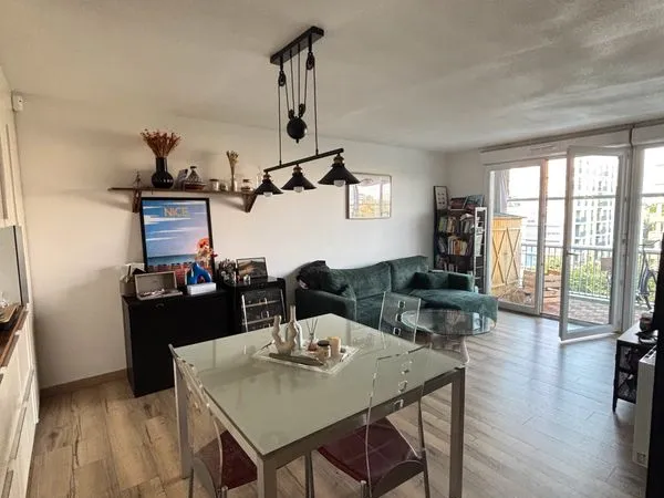 Vente Appartement T3 63 m2 - BORDEAUX (CARLE VERNET / EURATLANTIQUE ) - LUMINEUX - GRAND BALCON 20 M