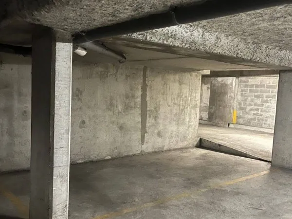 Parking 14 m²