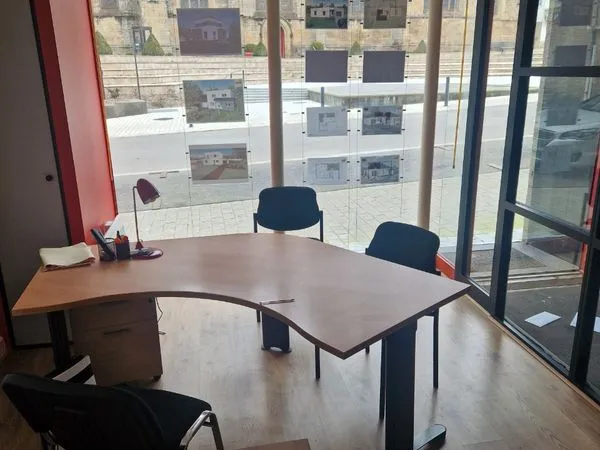 Local commercial ou bureau centre ville